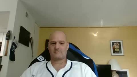 takerlover436295 online show from April 2, 1:09 pm