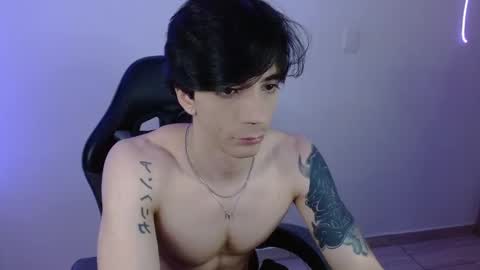 takeru___ online show from January 14, 9:42 pm