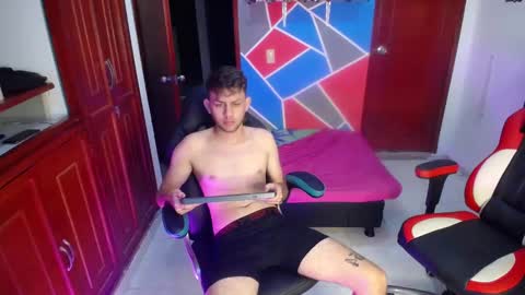 Snapshot of takis_mix chatting on March 30, 9:32 am GABII online show from March 30, 9:32 am