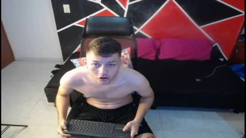 Snapshot of takis_mix chatting on April 7, 12:22 am GABII online show from April 7, 12:22 am