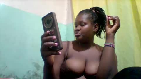 Snapshot of taliah254 chatting on April 25, 1:41 pm taliah254 online show from April 25, 1:41 pm
