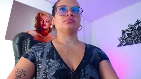 Snapshot of taliana36 chatting on February 19, 1:06 pm taliana36 online show from February 19, 1:06 pm