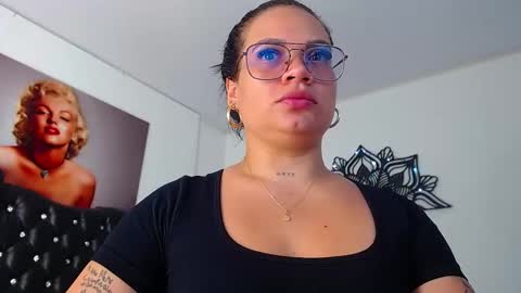 Snapshot of taliana36 chatting on February 24, 1:10 pm taliana36 online show from February 24, 1:10 pm