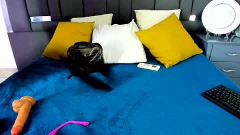tali  online show from January 12, 7:53 pm