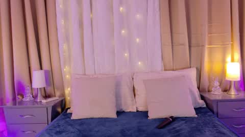 tali  online show from April 29, 8:04 pm