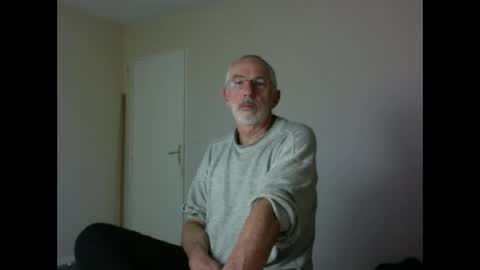 Jack Pierrot online show from October 14, 6:52 pm