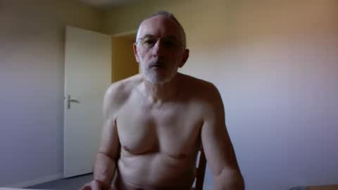 Jack Pierrot online show from April 30, 7:04 am