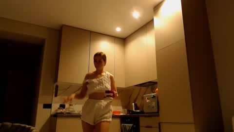  Kira  online show from December 13, 6:21 am
