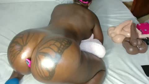 butterflyass online show from March 18, 2:53 pm