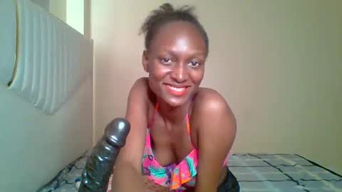 Snapshot of talisha_smiley chatting on April 10, 2:22 pm talisha smiles online show from April 10, 2:22 pm