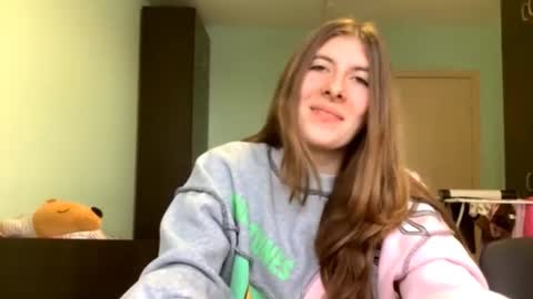 Snapshot of talishakuning chatting on February 15, 4:20 am Tali online show from February 15, 4:20 am