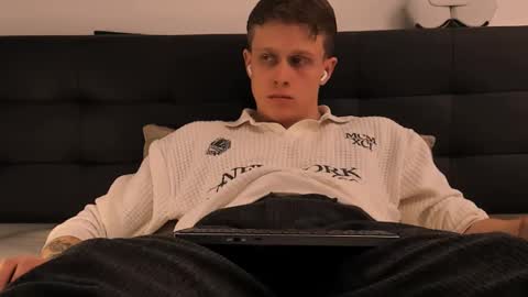 Colin online show from January 15, 9:40 pm