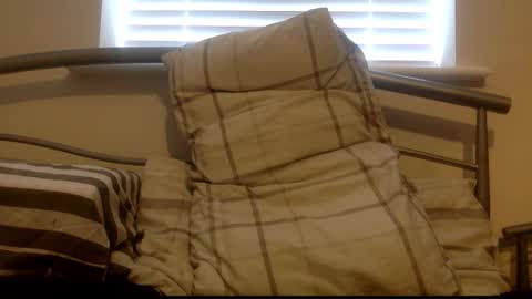 Snapshot of tallandbigboi chatting on October 28, 12:30 pm tallandlbigboi online show from October 28, 12:30 pm