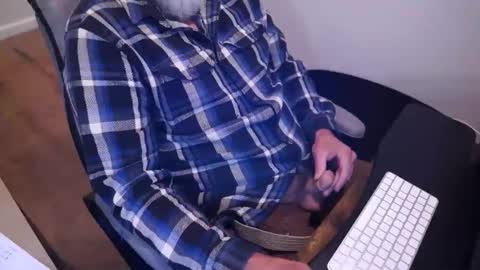 tallguy4unow online show from March 27, 5:23 pm