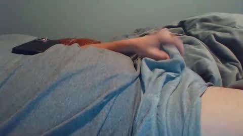 Snapshot of tallguy88444 chatting on January 5, 1:24 am tallguy88444 online show from January 5, 1:24 am