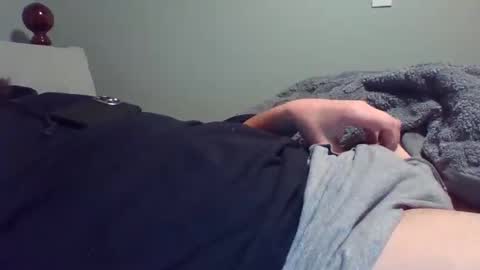 Snapshot of tallguy88444 chatting on March 15, 1:33 am tallguy88444 online show from March 15, 1:33 am