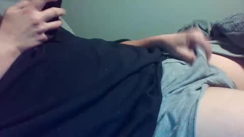 Snapshot of tallguy88444 chatting on March 16, 2:06 am tallguy88444 online show from March 16, 2:06 am