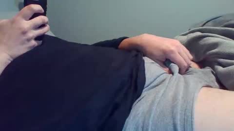 Snapshot of tallguy88444 chatting on April 1, 12:22 am tallguy88444 online show from April 1, 12:22 am