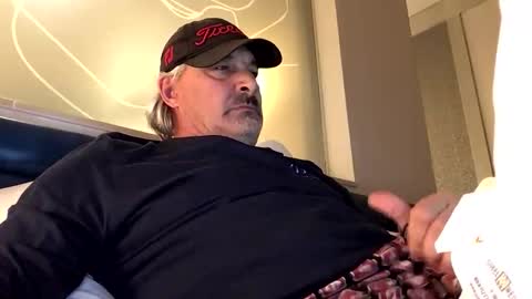 Snapshot of talltexxxan chatting on December 4, 4:22 am talltexxxan online show from December 4, 4:22 am