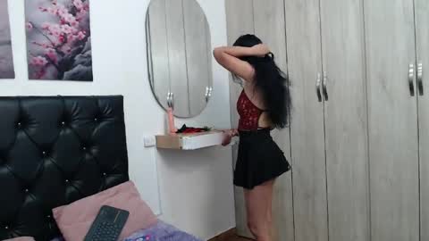 Snapshot of tamar4_f00x chatting on April 18, 1:04 pm Hi im sara online show from April 18, 1:04 pm