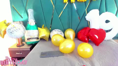 Snapshot of tamara_myller1 chatting on January 15, 12:36 pm Tamara online show from January 15, 12:36 pm