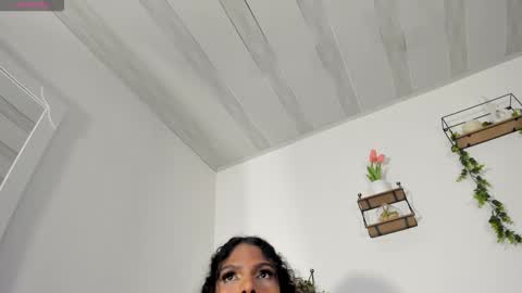  T A M A R A  online show from November 29, 3:09 am