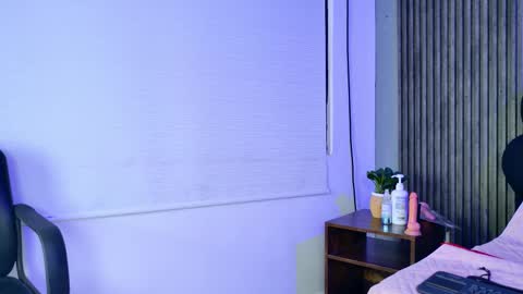 Snapshot of tamara_stonss chatting on October 10, 3:22 pm tamara_stonss online show from October 10, 3:22 pm