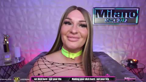 Snapshot of tamaramilano chatting on February 18, 9:43 am TamaraMilano online show from February 18, 9:43 am
