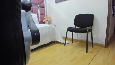 Snapshot of tamararose11 chatting on February 26, 9:21 am Tami online show from February 26, 9:21 am