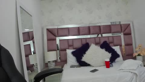 Snapshot of tamararose11 chatting on March 2, 9:31 am Tami online show from March 2, 9:31 am