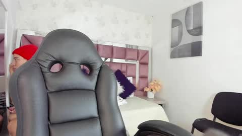 Snapshot of tamararose11 chatting on March 5, 9:05 am Tami online show from March 5, 9:05 am