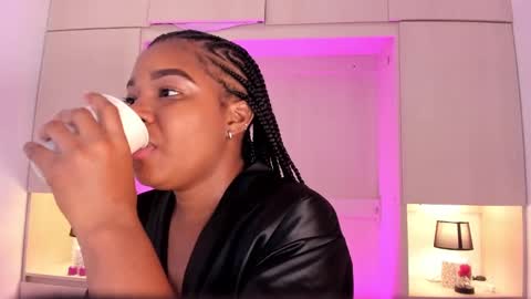 Tami online show from February 1, 6:19 pm