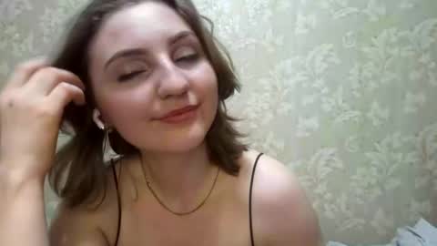 Snapshot of tamarjurgenson chatting on April 4, 5:10 pm Tamara online show from April 4, 5:10 pm