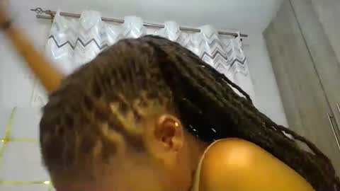 tamia online show from February 19, 3:28 am