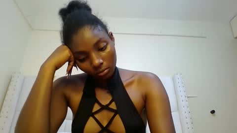 tamia online show from March 12, 3:13 am