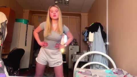 Snapshot of tammievaghn chatting on February 7, 6:28 am Amy online show from February 7, 6:28 am