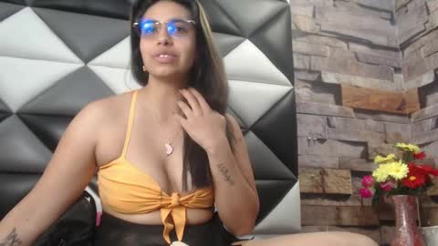 Snapshot of tammy_blackk chatting on December 16, 2:49 pm Tammy Blackk online show from December 16, 2:49 pm