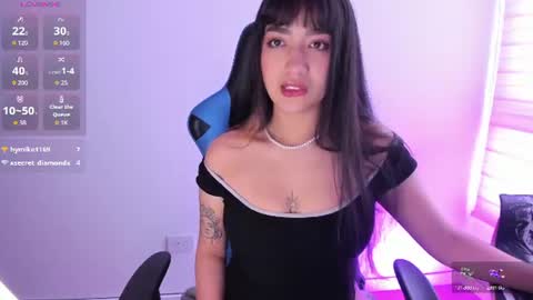 Snapshot of tammy_owo chatting on June 16, 10:12 pm tammy_owo online show from June 16, 10:12 pm