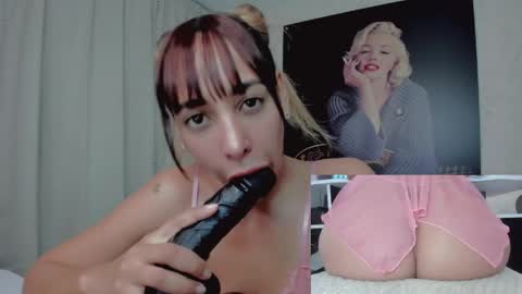 Snapshot of tamy_bennett chatting on April 17, 9:23 am Tamara online show from April 17, 9:23 am