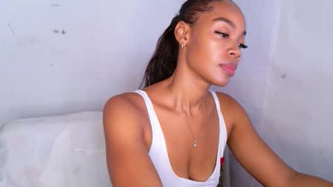 Snapshot of tamylynn05 chatting on April 13, 3:06 pm tamylynn online show from April 13, 3:06 pm