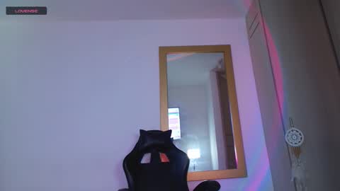 Snapshot of tana_lux chatting on March 9, 8:35 pm Aytana online show from March 9, 8:35 pm