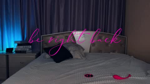 Leila night Mia day online show from February 4, 1:16 pm
