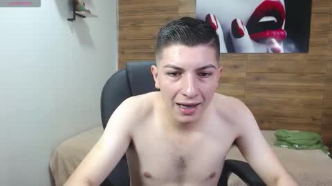 Snapshot of taner_king chatting on October 22, 2:56 am TANER online show from October 22, 2:56 am