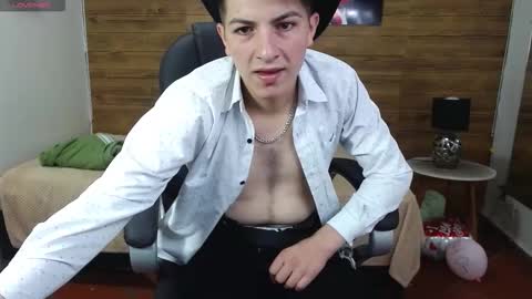 Snapshot of taner_king chatting on October 31, 4:02 am TANER online show from October 31, 4:02 am