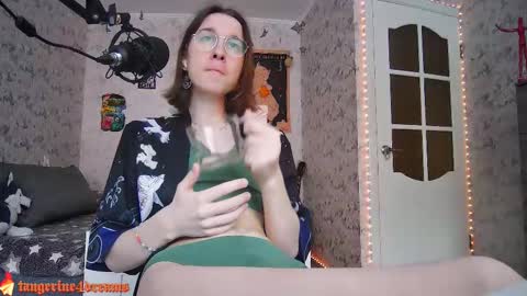 Snapshot of tangerine4dreams chatting on February 5, 8:52 am Milena Kuprianova online show from February 5, 8:52 am