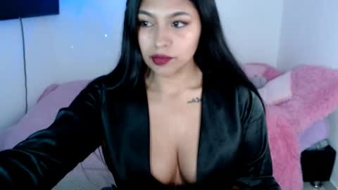 Snapshot of tania_rendon1 chatting on January 16, 8:11 am Tania online show from January 16, 8:11 am