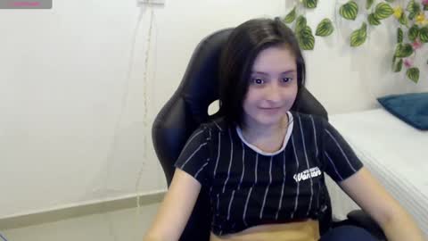 Tania  online show from December 17, 8:10 pm