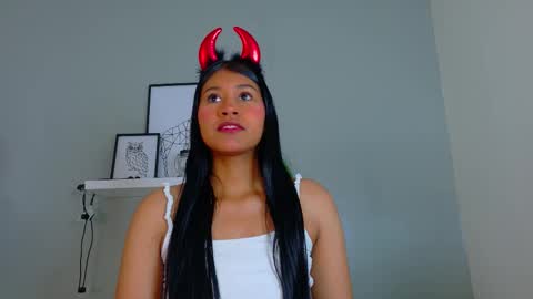 T A N I A  online show from March 28, 11:43 am