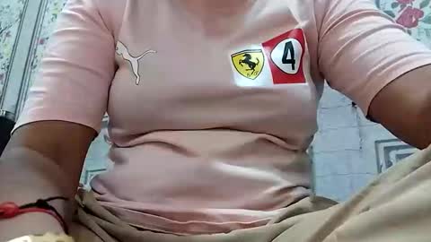 Snapshot of taniya_roy4628 chatting on March 26, 10:32 am taniya_roy4628 online show from March 26, 10:32 am