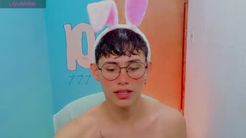 Andres online show from May 10, 7:30 pm